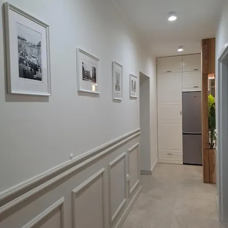 Old Town Garbary 2 Bedroom Poznań